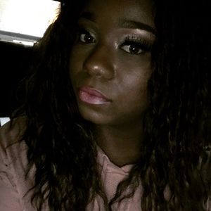 Meet your Posher, Pam